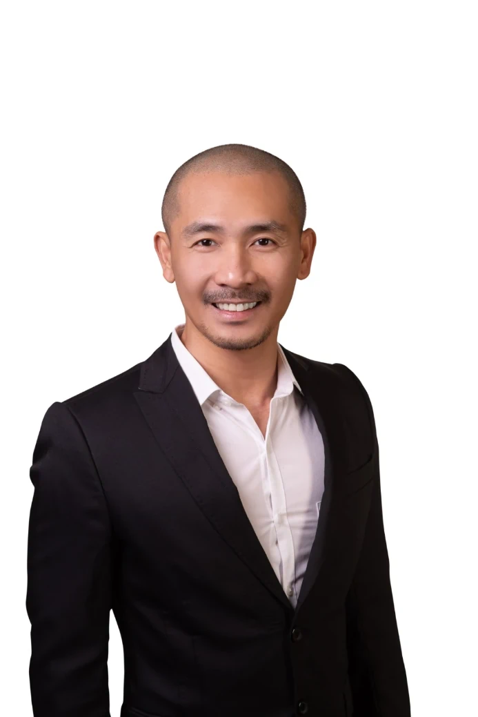 Ryan Jacob, Alberta Mortgage Broker and Regulated Canadian Immigration Consultant in Calgary